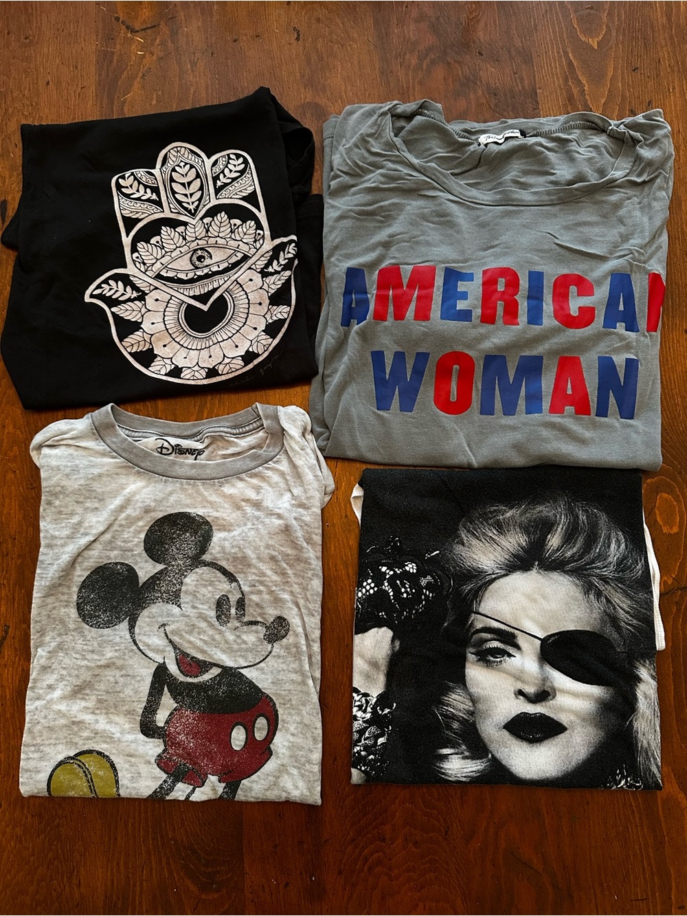 Graphic T-shirts/Tanks